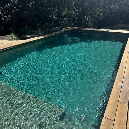 La Canopee Private Ним