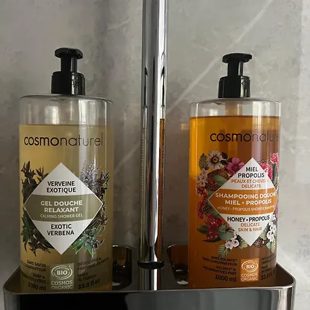 Деревянный коттедж La Canopee Private Ним