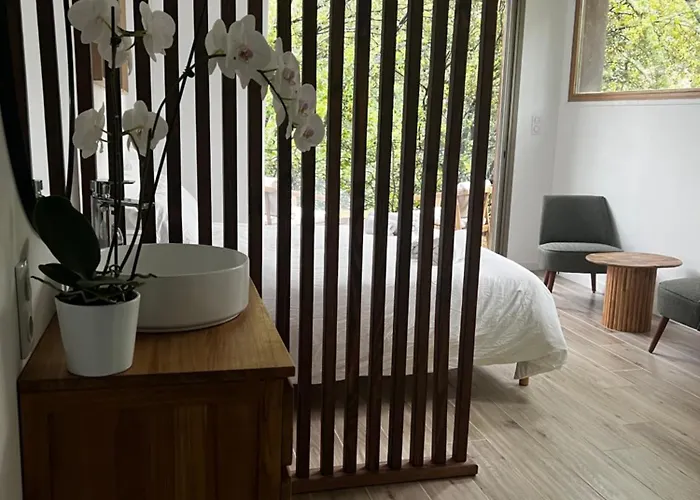 La Canopée Private * Nîmes